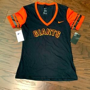 MLB genuine Nike SF Giants V-neck tshirt size medium NWT